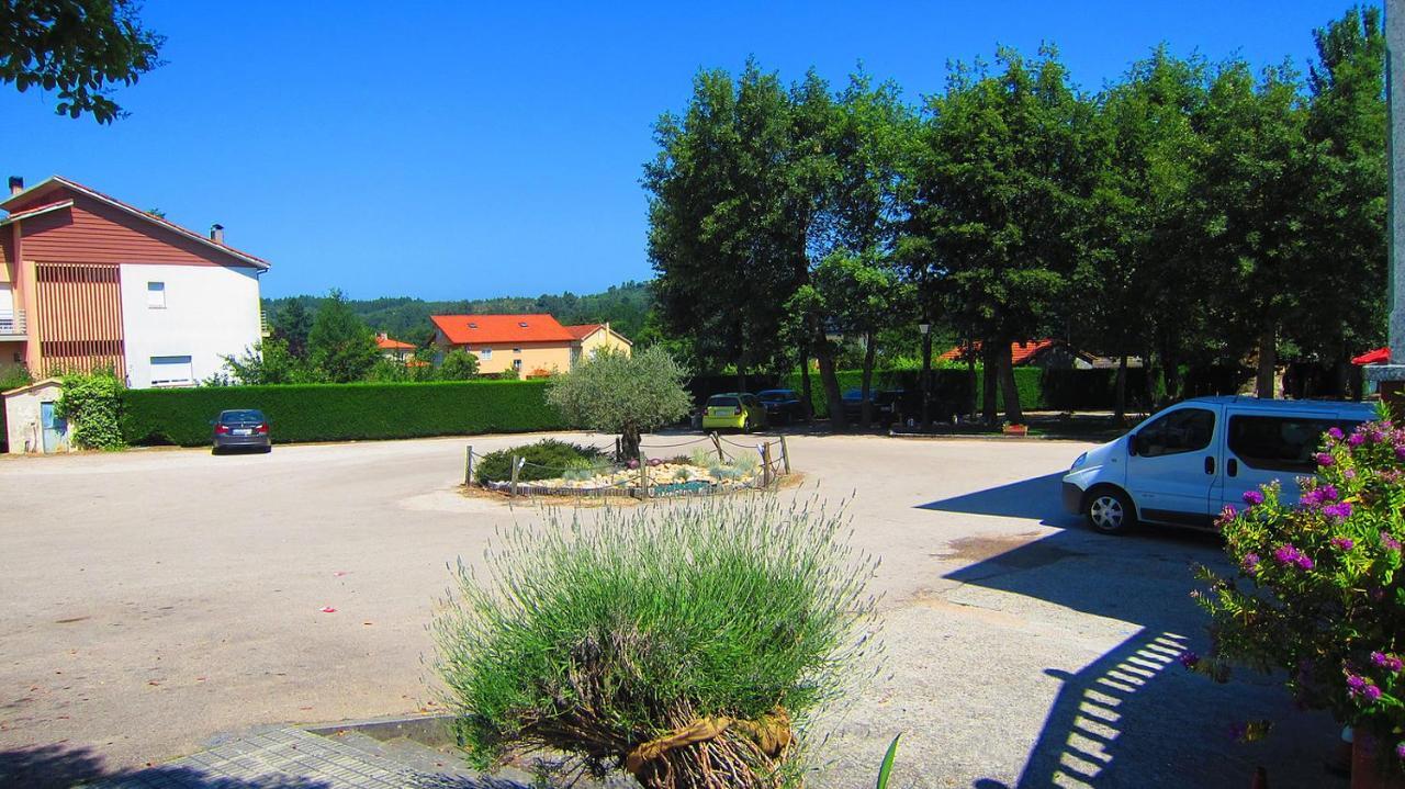 Hotel Os Caracoles Pereiro de Aguiar Екстериор снимка