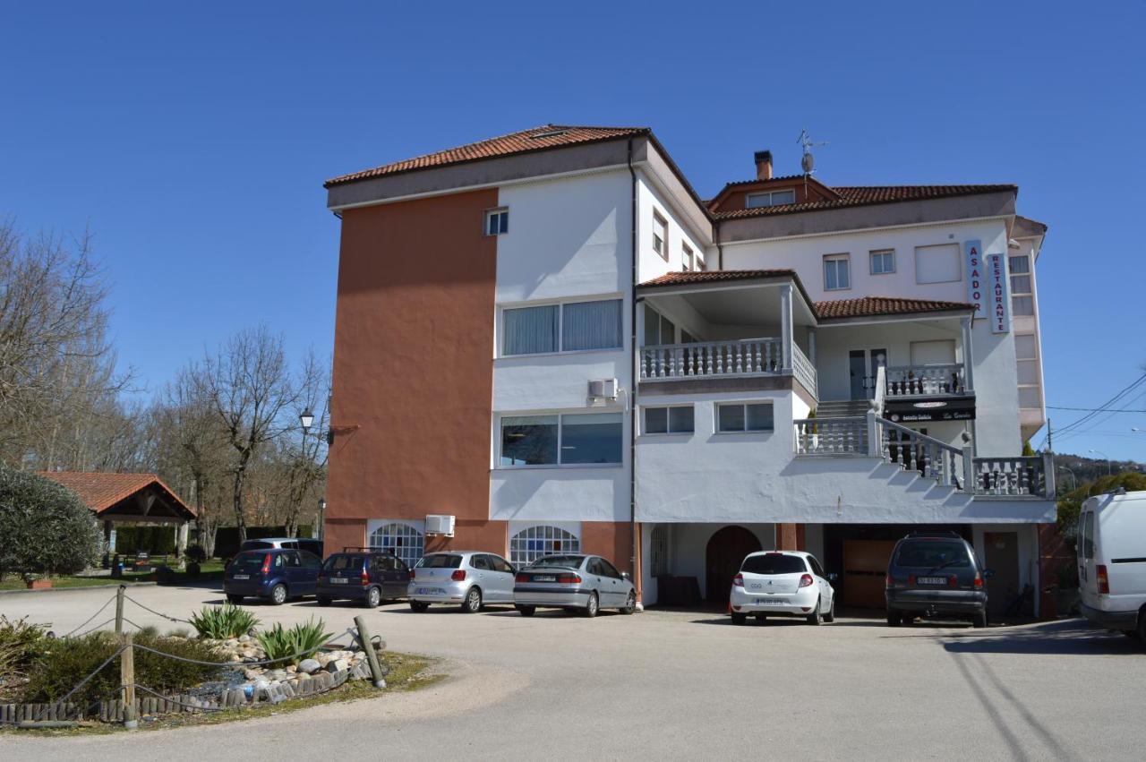 Hotel Os Caracoles Pereiro de Aguiar Екстериор снимка