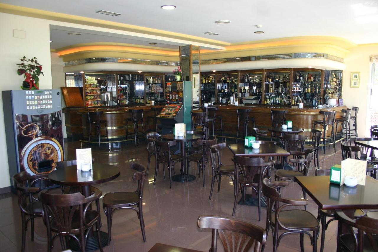 Hotel Os Caracoles Pereiro de Aguiar Екстериор снимка